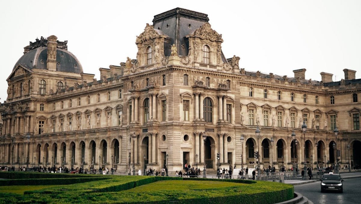 Top Luxury Hotels in Paris