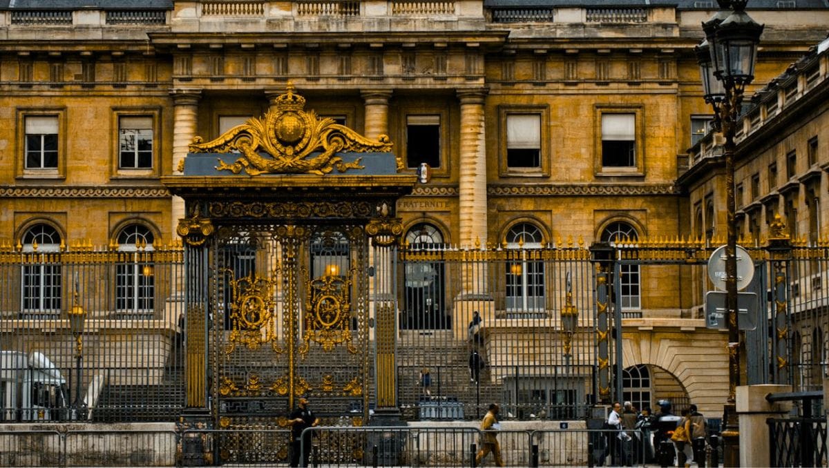 Common Mistakes When Moving to France - Historic Palais de Justice in Paris Architecture