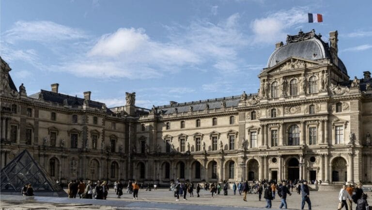 Seasonal Living in France - Louvre in Paris