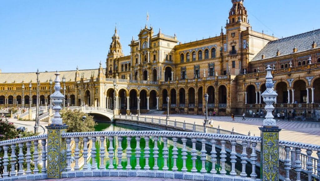 Spain Travel Guide - Plaza de España, Seville, Spain