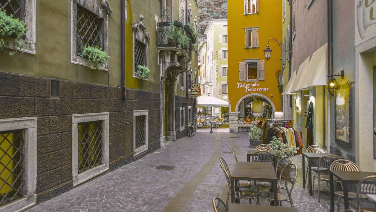 Rome Food Guide | What to Eat, Where to Eat & Local Dishes 1 Rome Food Guide Charming Veneto Alley with Street Cafe and Shops